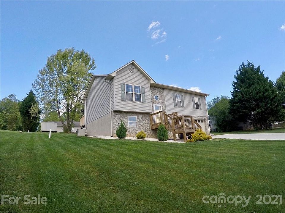 1st image of 104 Eagles Nest Ln