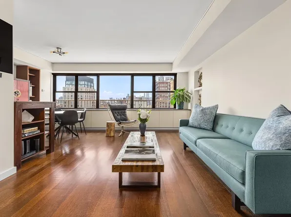 7 East 14th Street image 1 of 6