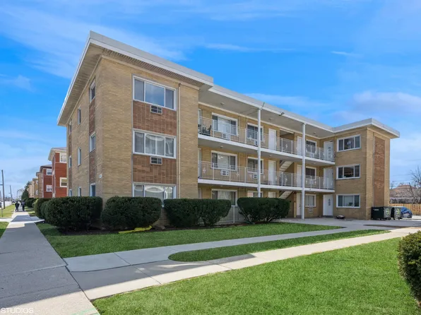 4544 River Rd APT B1, Schiller Park, IL 60176