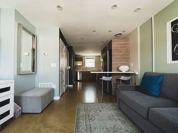 2nd image of 501 South St #1