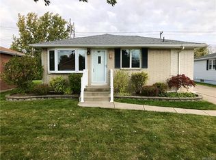 82 Barnabas Dr, Depew, NY 14043