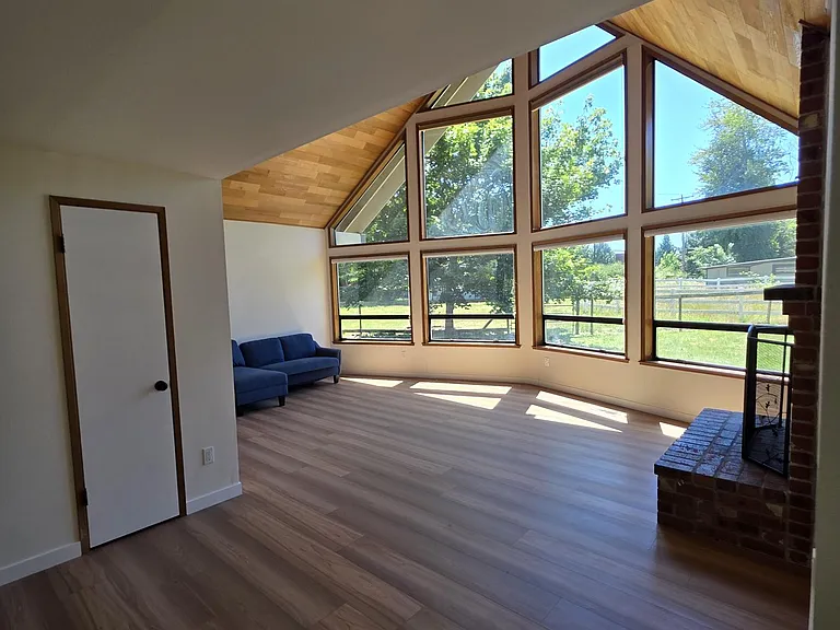 14818 Seattle Hill Rd — Photo 4