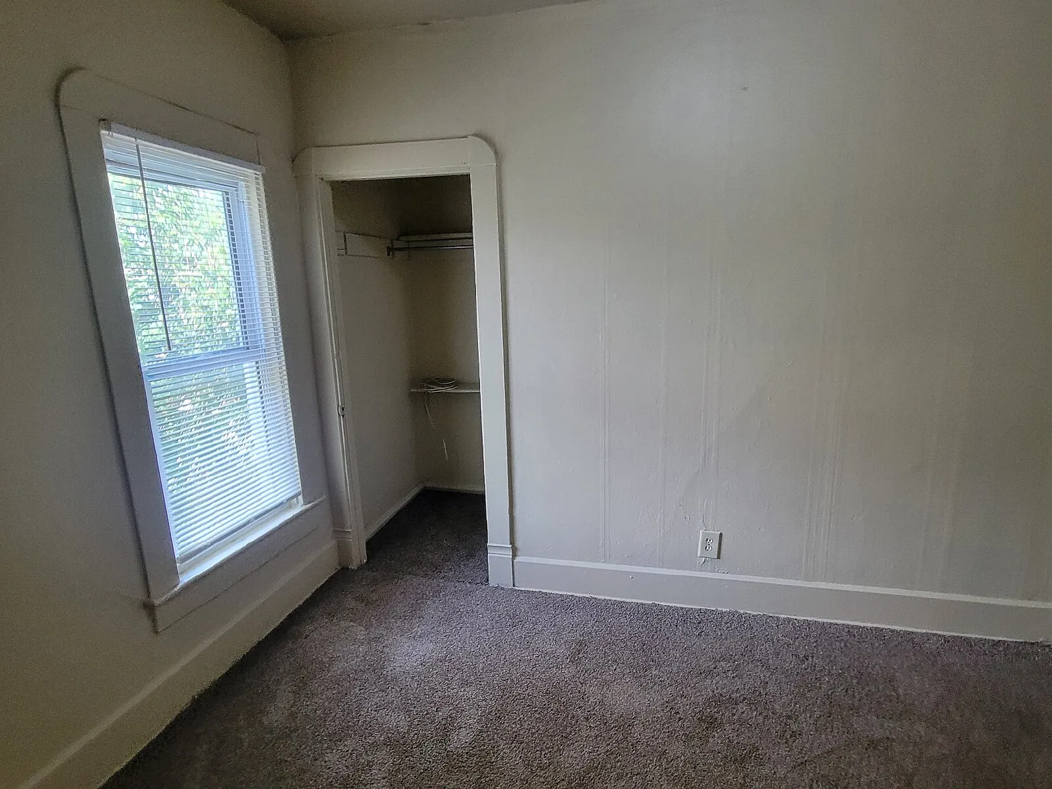 2 bed, 1.0 bath, $795 — Photo 2