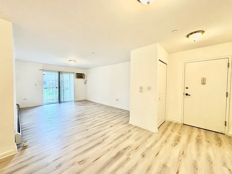 820 McIntosh Ct #106 — Photo 3