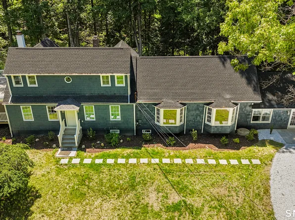 33 Old Stagecoach Road, Redding, CT 06896