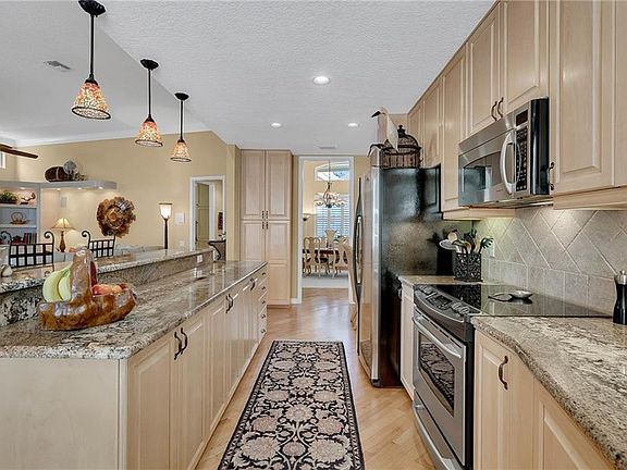 4th image of 263 Vista Oak Dr