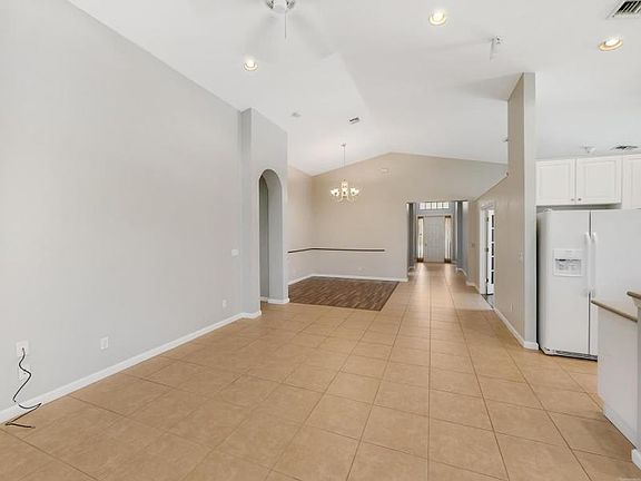 4th image of 2226 SW Newport Isles Blvd