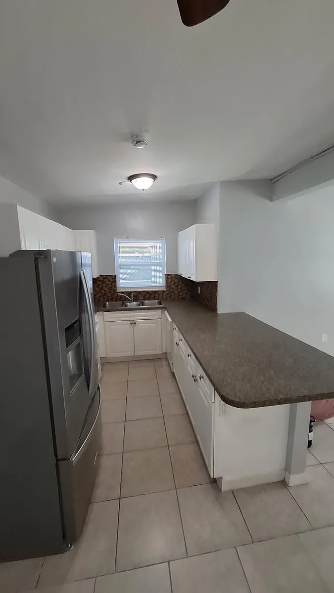 Building Photo - 21962 Hernando Ave #1