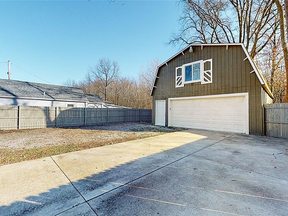 2nd image of 5351 Oberlin Ave