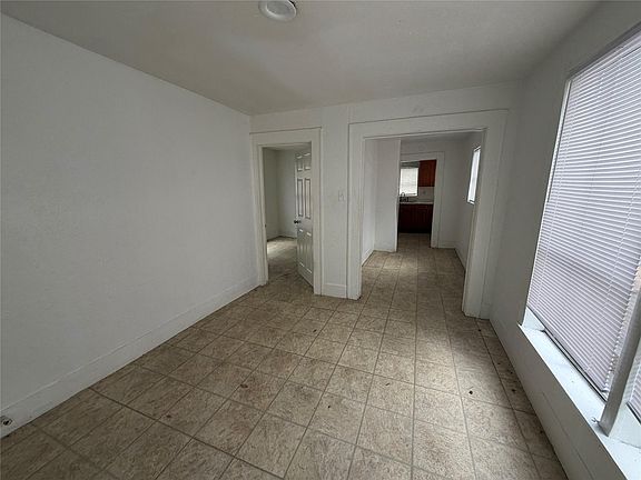 4th image of 7929 Dayton St