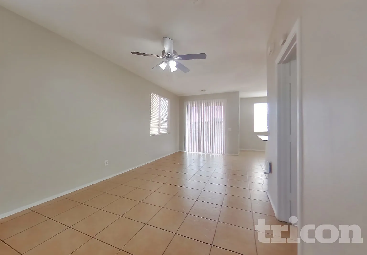 4925 S 15th Place Phoenix AZ — Photo 2
