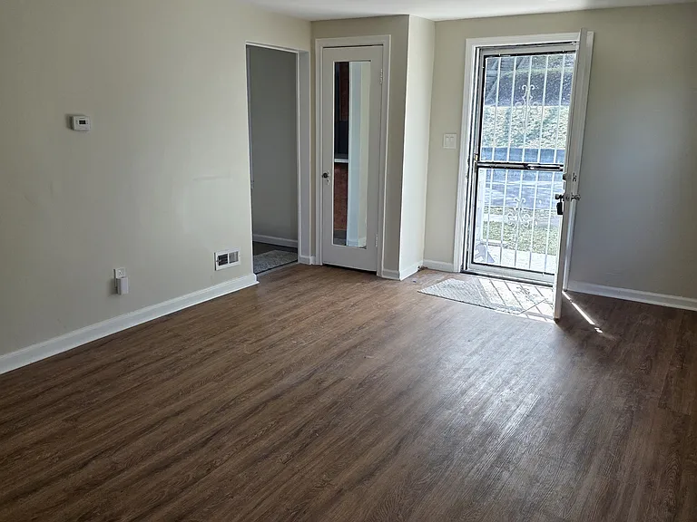 158 Parkway Dr — Photo 19