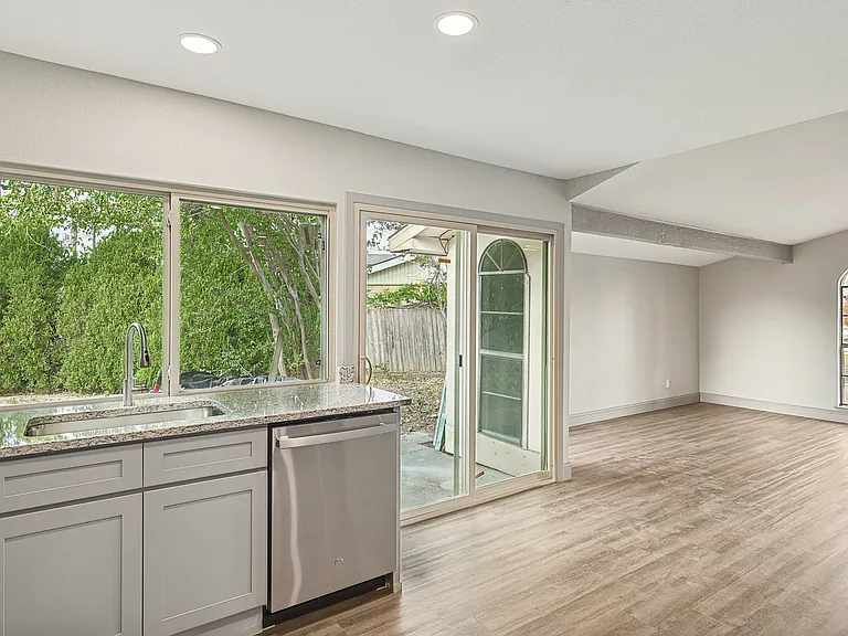 2903 Winterberry Dr — Photo 9