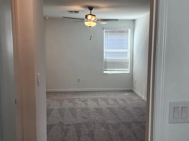 2529 Leonia Ln — Photo 16