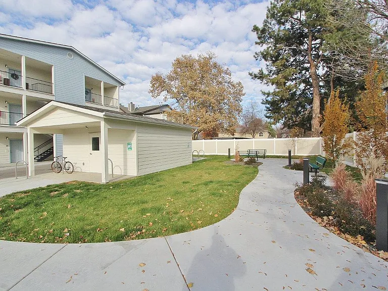 1714 N Cole Rd #106 — Photo 15