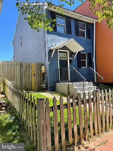 1238 U St SE Photo 1
