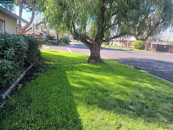 5th image of 2310 Belmont Rd