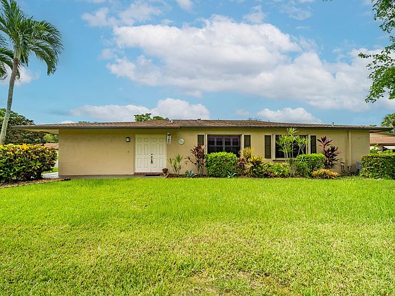 3rd image of 1651 Palmland Dr