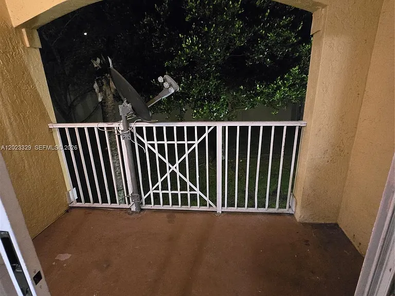 5610 NW 61st St #1122 — Photo 5