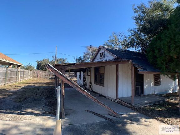 3rd image of 618 Nogal St