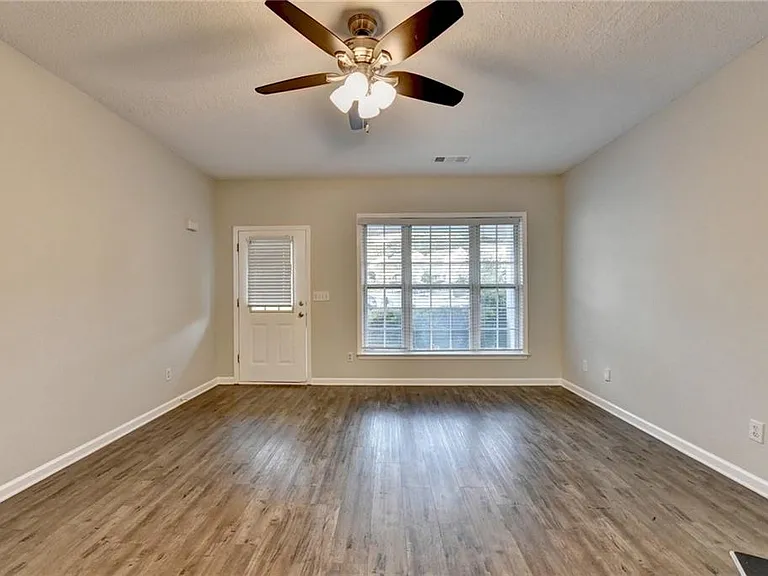 3415 Oxwell Dr — Photo 5