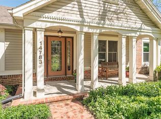 14783 Timberbluff Dr, Chesterfield, MO