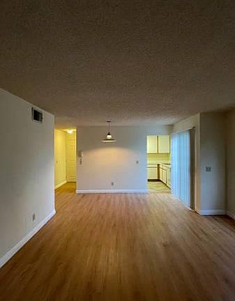 3rd image of 168 N Catalina Ave