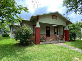 320 Thomas St, Center, TX 75935