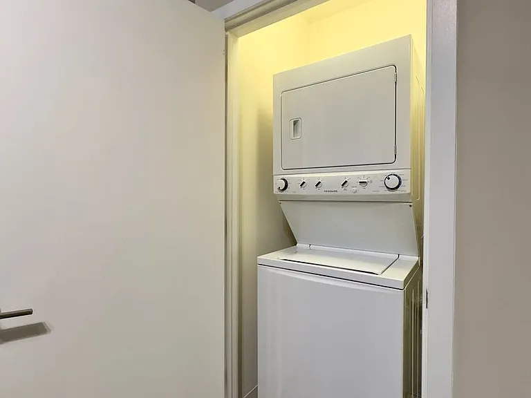 Charming 1 Bedroom/1 Bathroom Apartment Unit in Downtown Baltimore, MD! Unit 416 — Photo 63