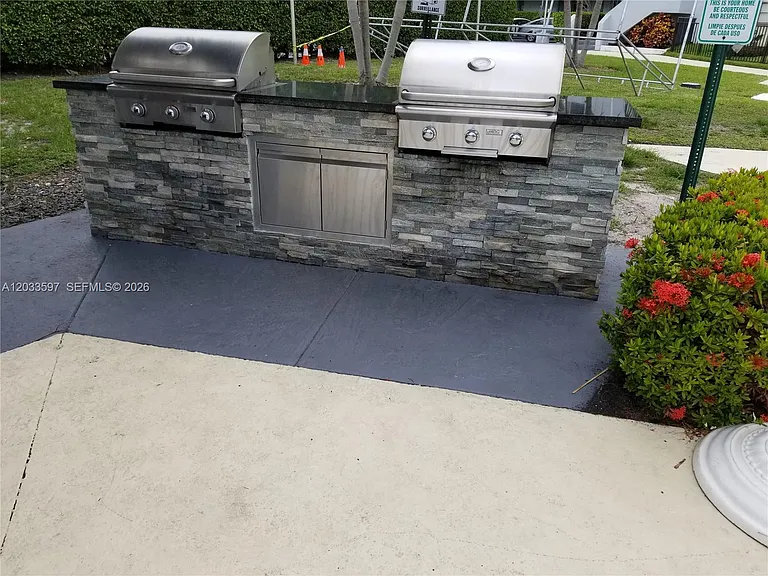 3401 N Country Club Dr #211 — Photo 25