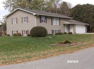 401 Rush St, Radcliffe, IA 50230