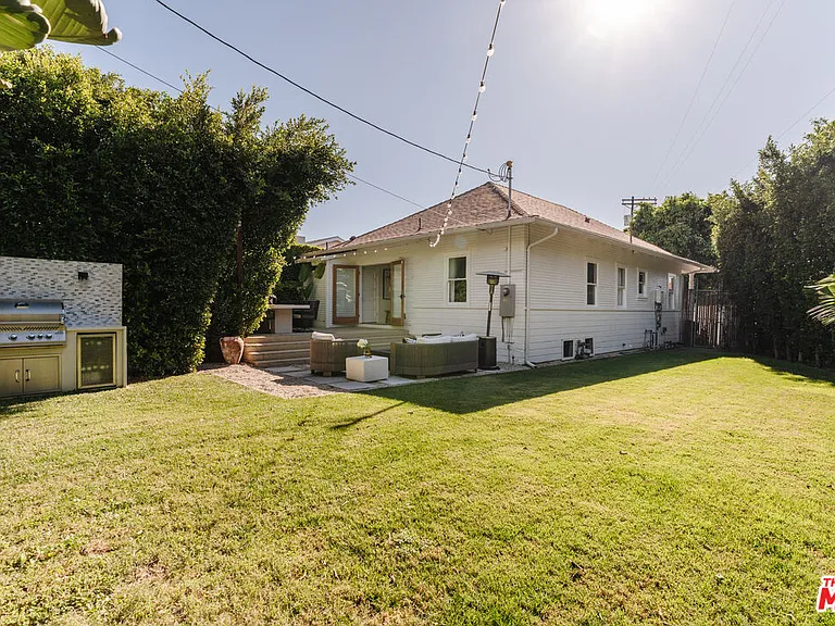 1163 Nelrose Ave — Photo 24