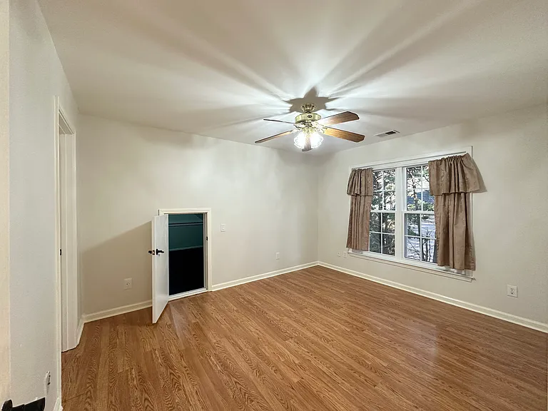 15813 Prestwoods Ln — Photo 33