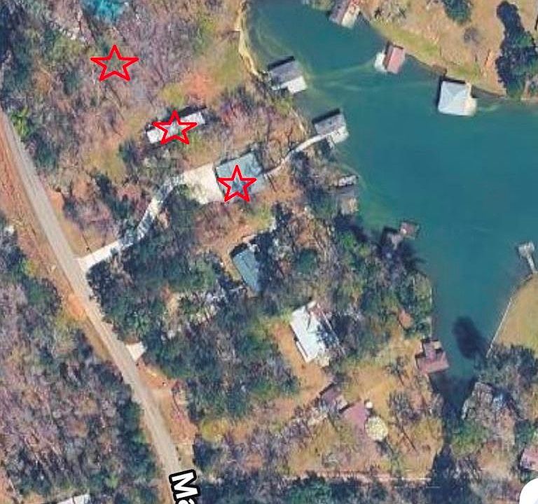 1st image of 729-730 NE Marigold Rd