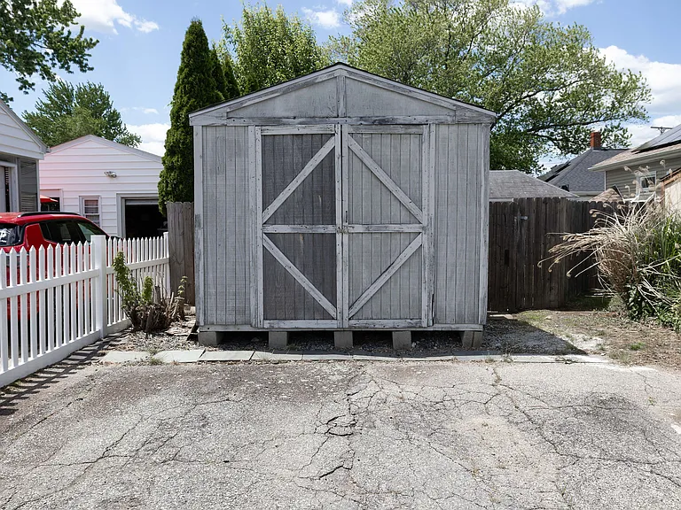 63 Packard St — Photo 14