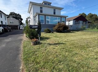 9432 Krewstown Rd, Philadelphia, PA 19115