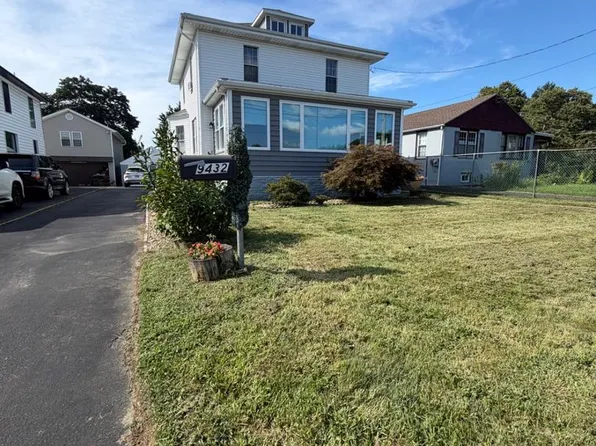 9432 Krewstown Rd, Philadelphia, PA 19115