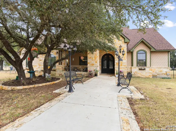 168 Bandera Blvd, Bandera, TX 78003