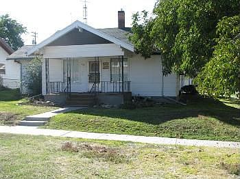 2nd image of 129 12th Ave N