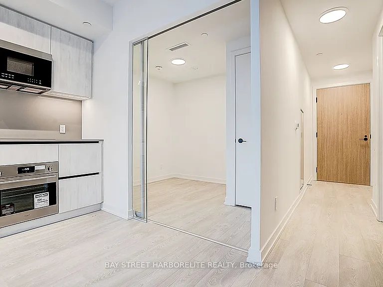 35 Parliament St #227 — Photo 20