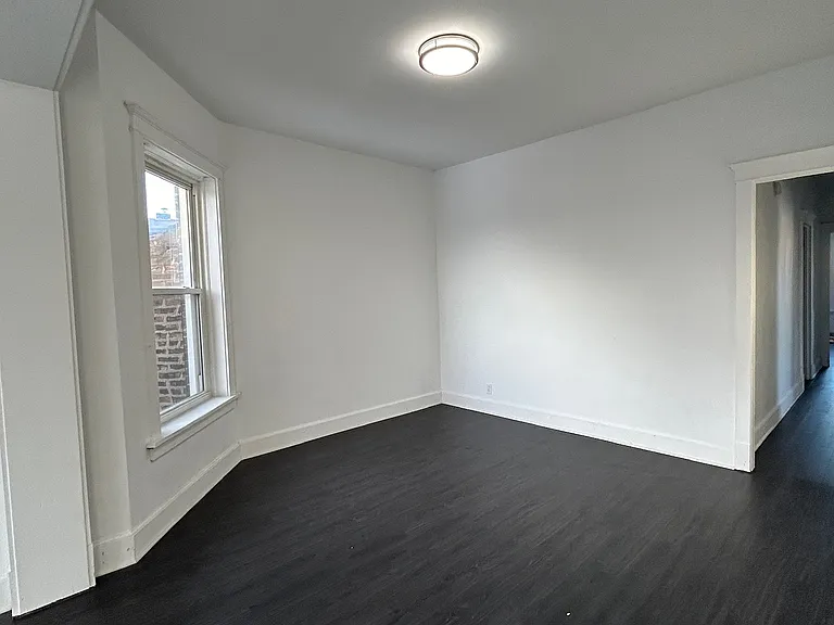 704 W Garfield Blvd #3 — Photo 3