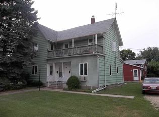 1102 E 5th St, Sterling, IL 61081