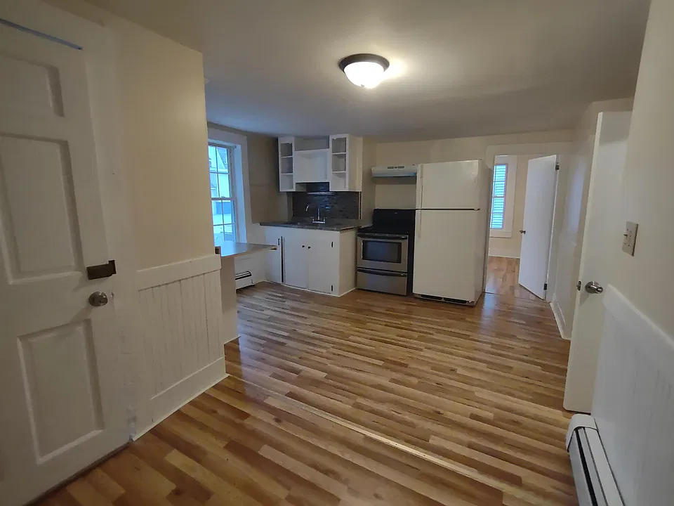 45 W Main St