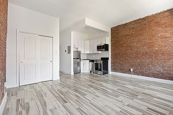 2nd image of 52 W 126th St APT 5