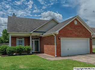 572 Wade Rd SE, Owens Cross Roads, AL 35763