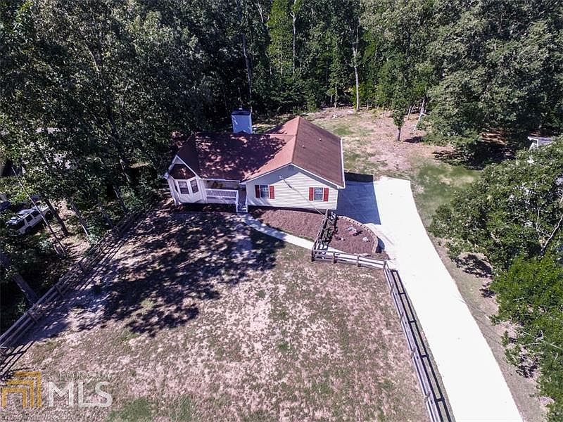 1st image of 1511 Larkwood Dr #0