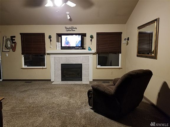 5th image of 504 Whitehawk Ct NW