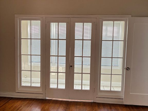 3rd image of 1269 S Cloverdale Ave #1269