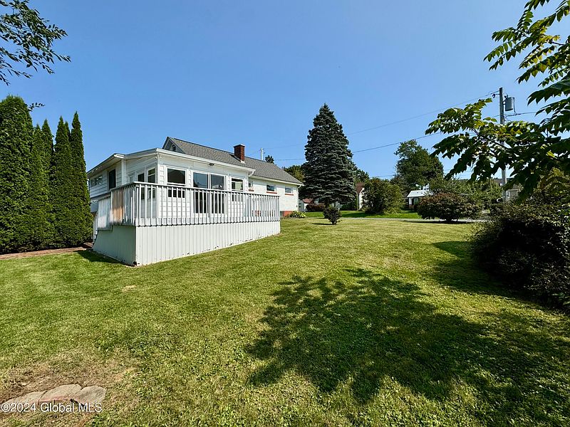 3rd image of 36 Oakland Avenue