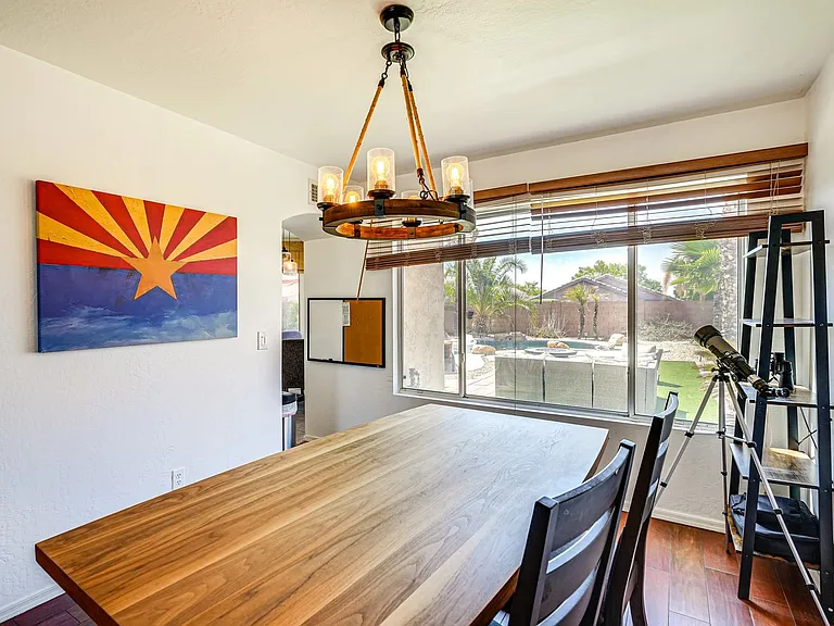 915 E Montoya Ln — Photo 11